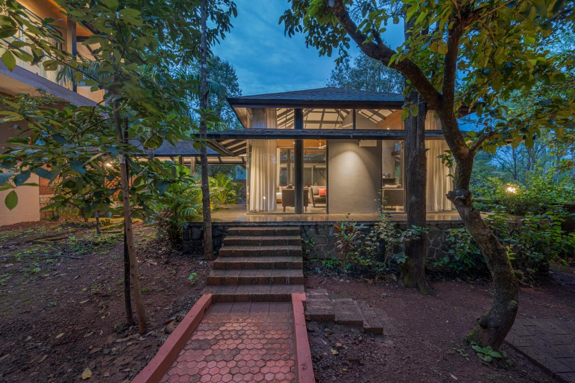 Saffronstays The Glasshouse, Panchgani - Beautiful Glass Villa For Couples المظهر الخارجي الصورة