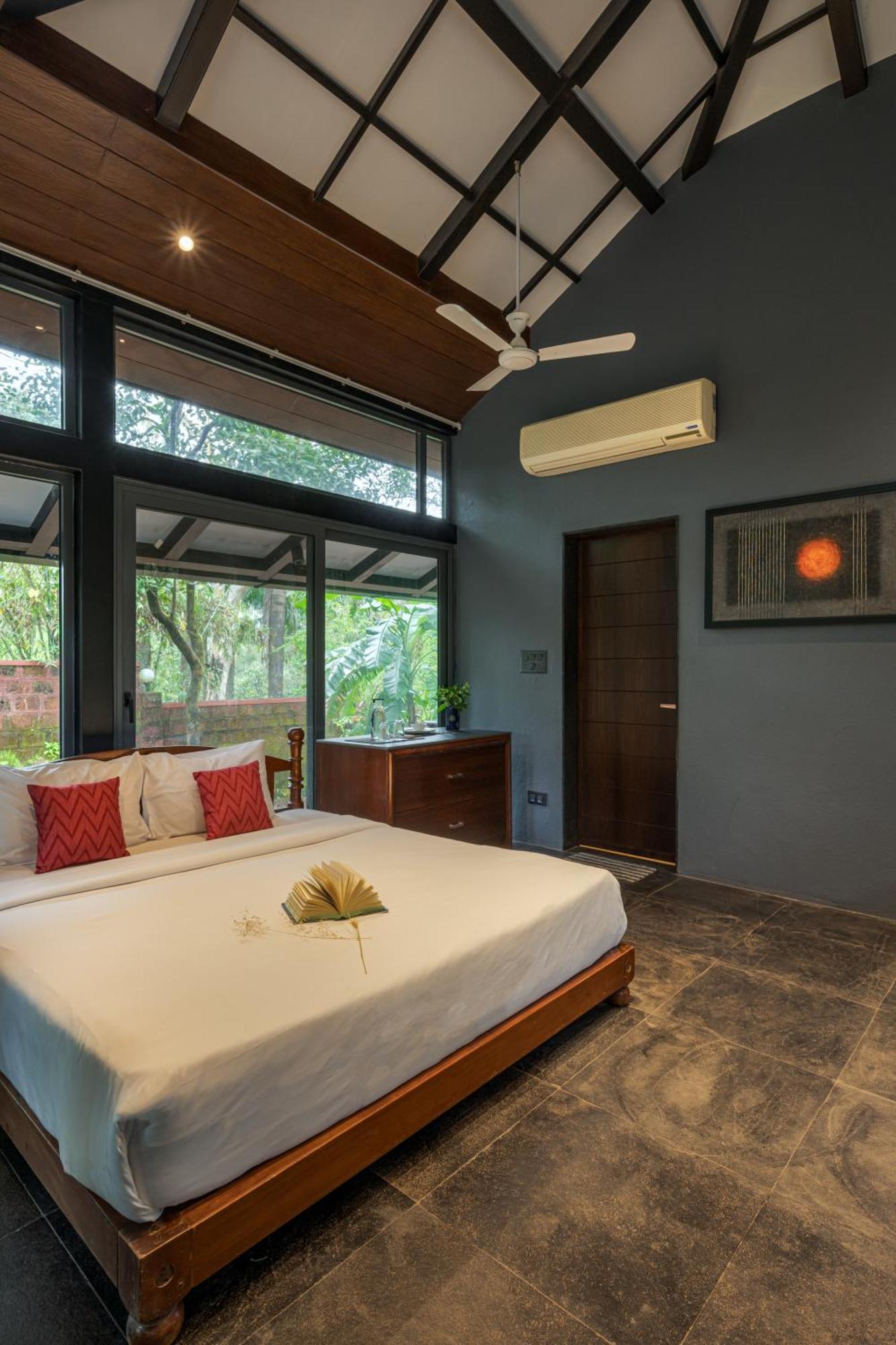 Saffronstays The Glasshouse, Panchgani - Beautiful Glass Villa For Couples المظهر الخارجي الصورة